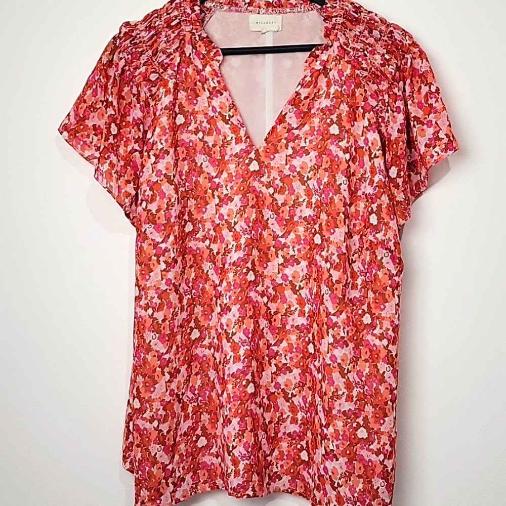 MELLODAY FLUTTER SLEEVE FORAL SMOCK BLOUSE PINK CORAL